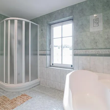 Δωμάτια σε οικογενειακή κατοικία Apartament Stefano Σόποτ